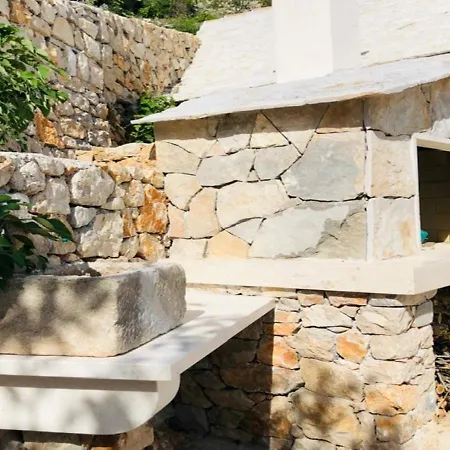 بيت للعطل Tom House