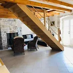 Tom House Semesterbostad