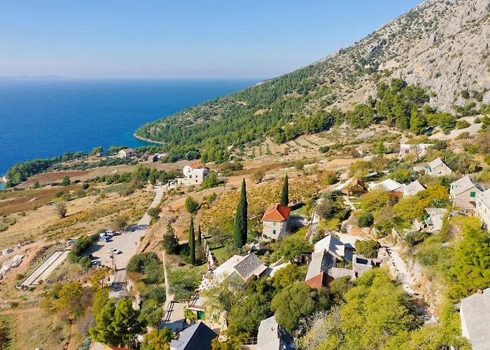 Tom House Semesterbostad *