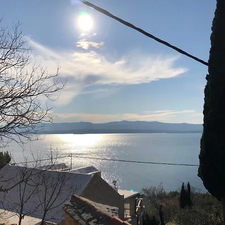 Tom House بيت للعطل