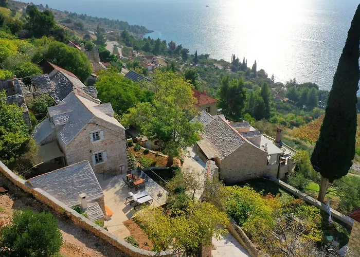 بيت للعطل Tom House